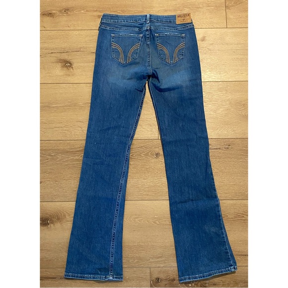 Hollister Boot Jeans - Picture 2 of 6